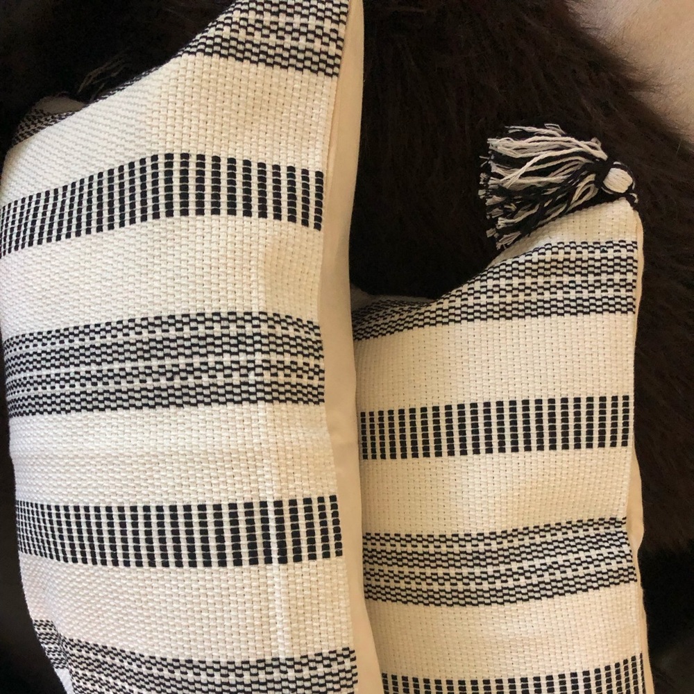 NWOT black and white throw pillows